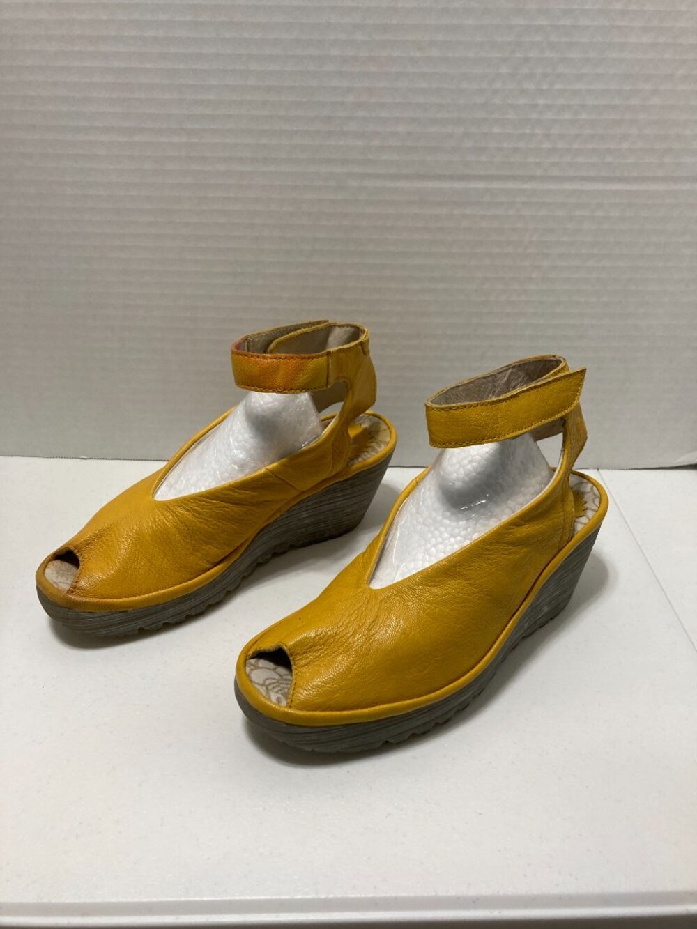 Fly London Yala Wedge Sandals Yellow Leather Peep Toe Ankle Strap Size 36 - Picture 4 of 14